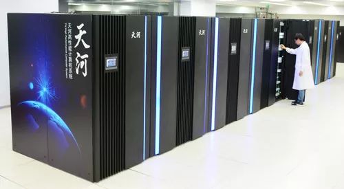 早安青島 科技晨光中，計算機軟硬件技術開發引領城市新未來